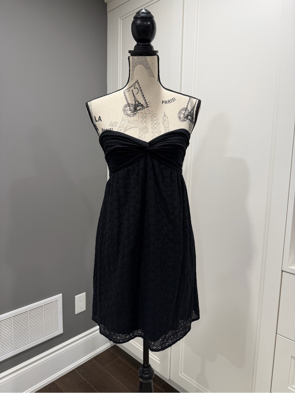 Forever 21 Black Strapless Eyelet Empire Dress